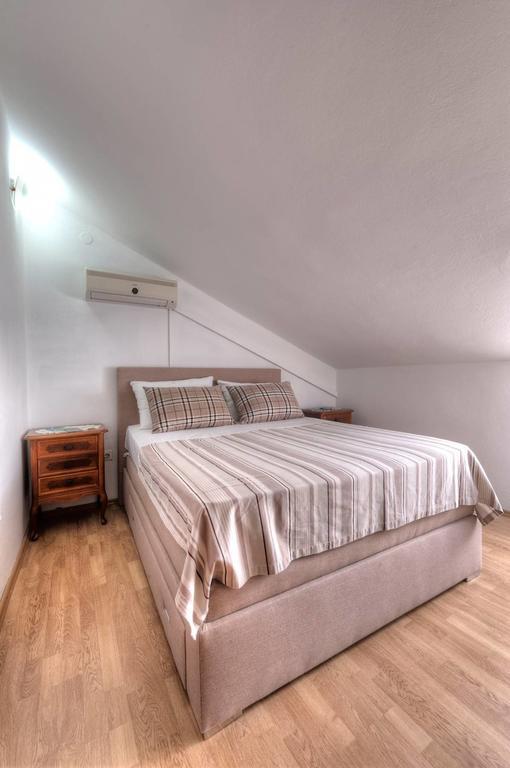 Wukovic Apartments Тиват Экстерьер фото