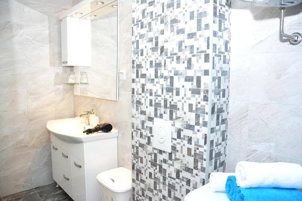 Wukovic Apartments Тиват Экстерьер фото