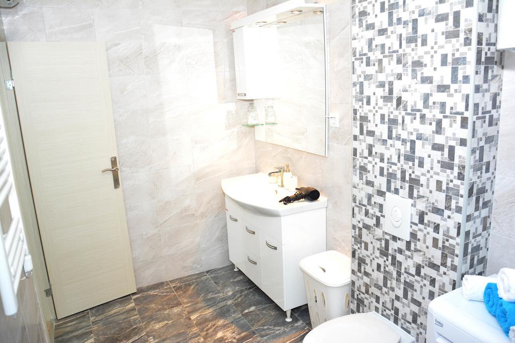 Wukovic Apartments Тиват Экстерьер фото