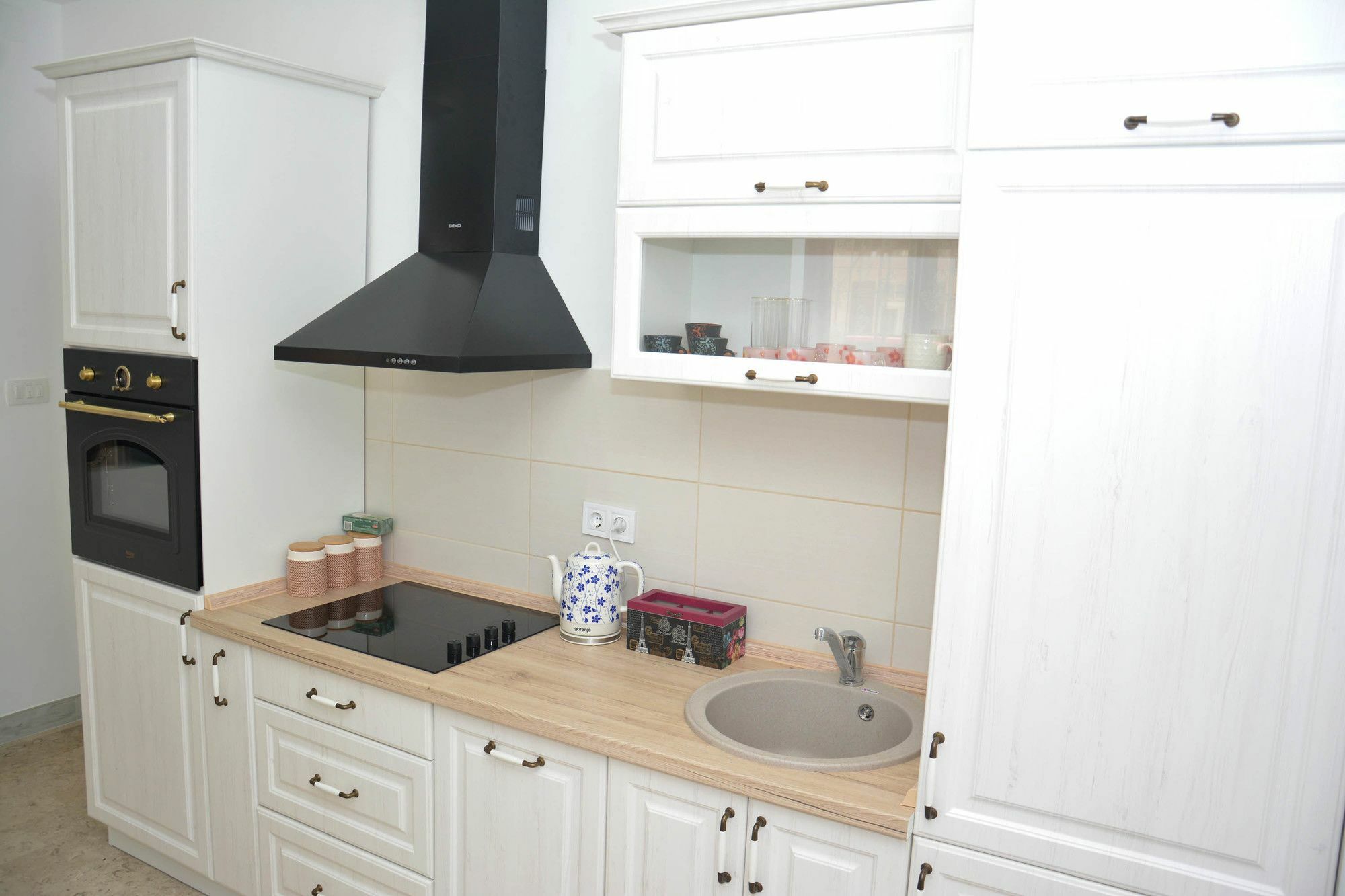 Wukovic Apartments Тиват Экстерьер фото