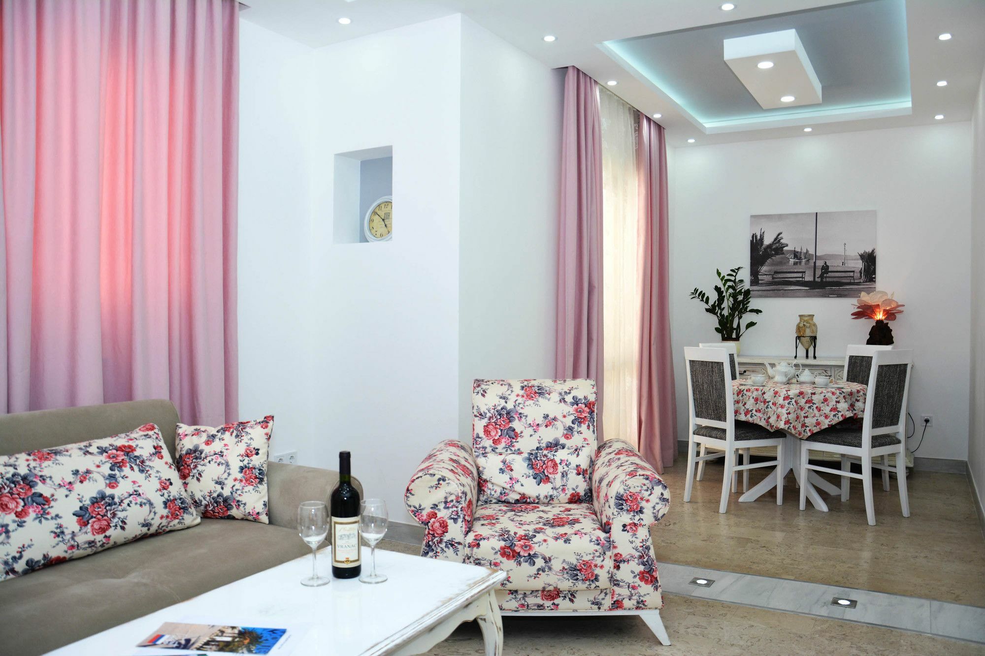 Wukovic Apartments Тиват Экстерьер фото