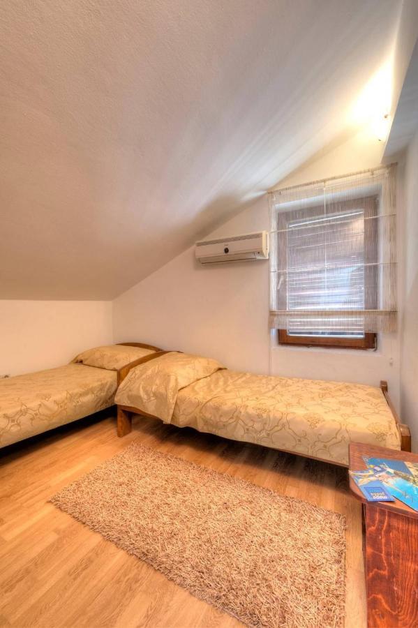 Wukovic Apartments Тиват Экстерьер фото