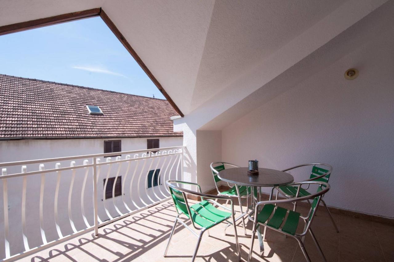 Wukovic Apartments Тиват Экстерьер фото