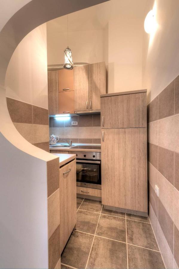 Wukovic Apartments Тиват Экстерьер фото